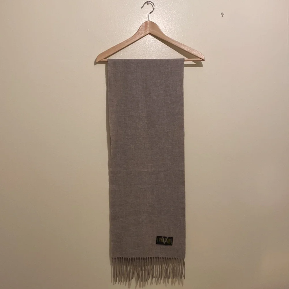 Valentina Italy 100% Lana wool scarf . Very good condition